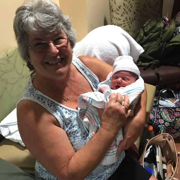 Meet your Posher, Debra - Picture 1 of 1